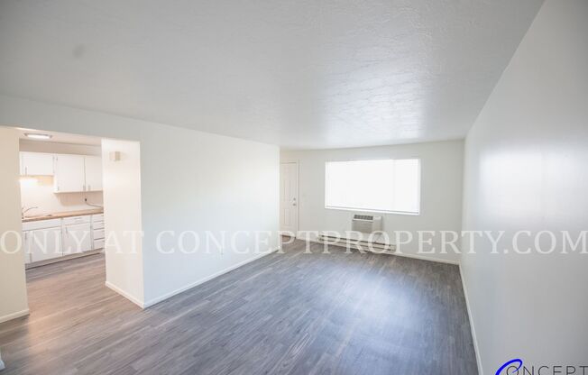 2 beds, 1 bath, 840 sqft, $1,100, Unit 16