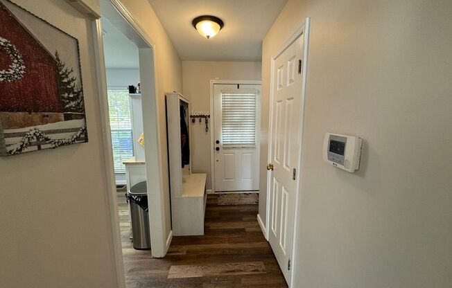 Gorgeous 2 Bed 2.5 Bath Townhome With A Fenced Yard In Exeter