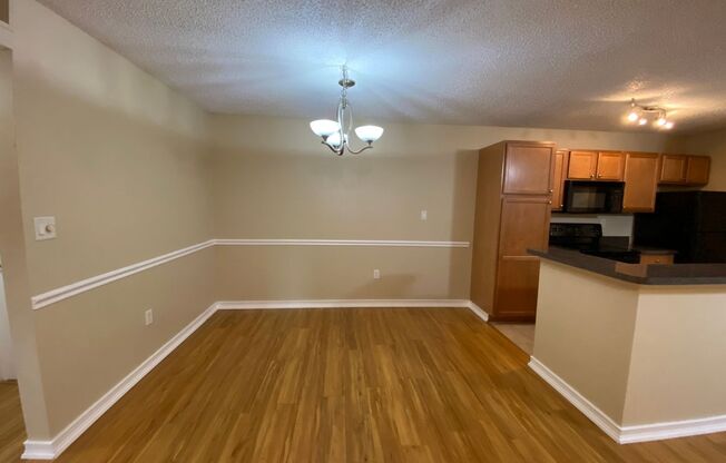 Lovely 1/1 condo in the heart of Brandon