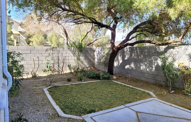 3 beds, 2.5 baths, $1,995