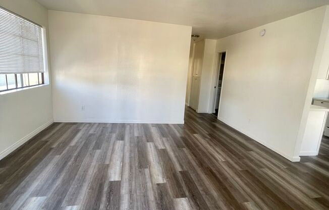 Bright 3BD Condo in Gated Community