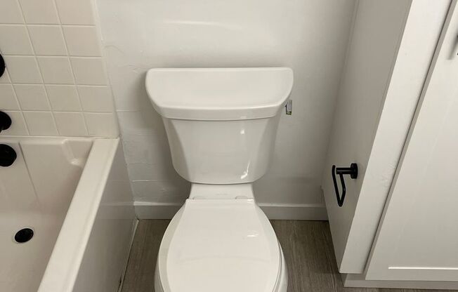 1 bed, 1 bath, 650 sqft, $2,395, Unit 39