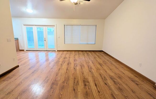 AVAILABLE NOW Beautiful Home with Sparkling Pool in Superstition Springs!!