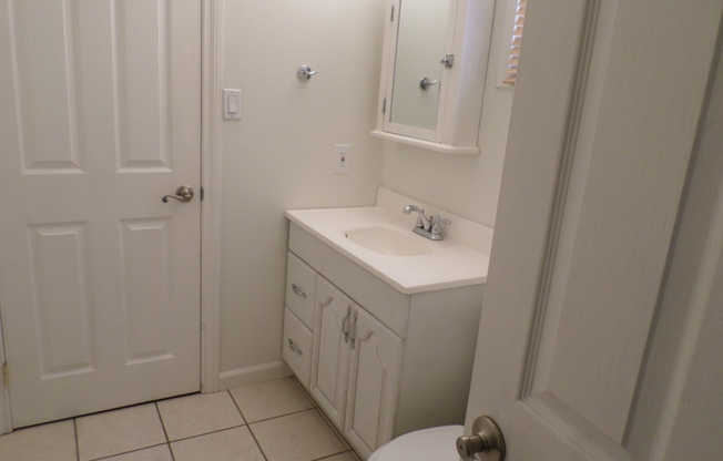 Classic & clean 3 bedroom 1.5 bath 1 story home