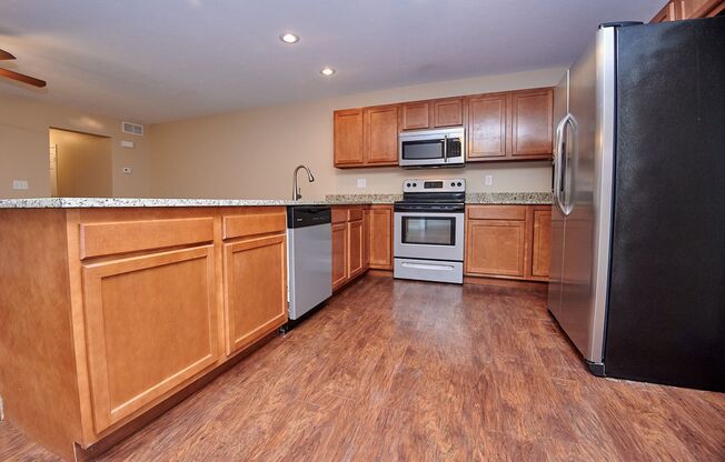 4 beds, 3.5 baths, 3,100 sqft, $2,275, Unit 307