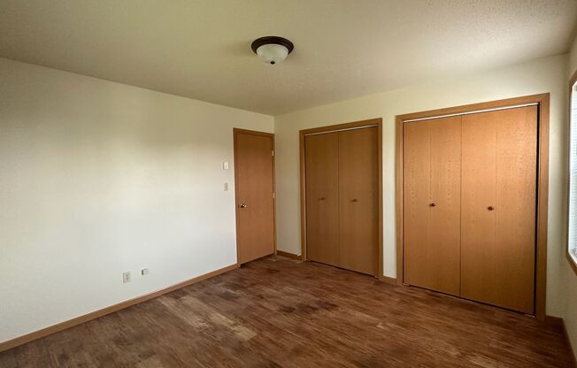 2 beds, 1 bath, $625, Unit 2