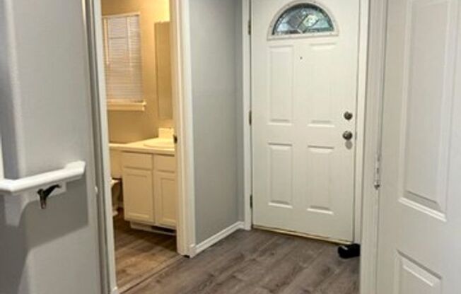 Fully renovated Renton Highlands 3-bedroom, 2.5 bath, 1234asf townhome.