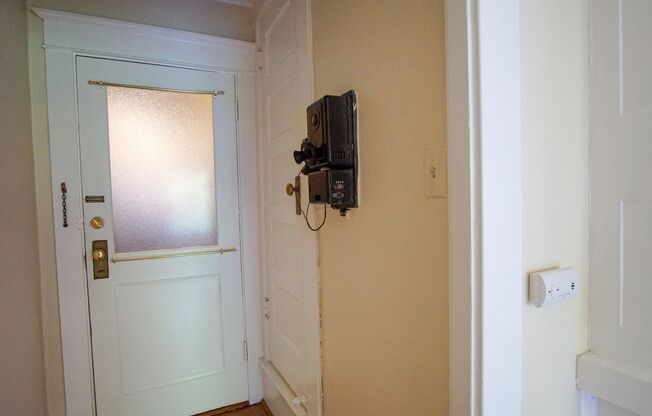Studio, 1 bath, $995, Unit 56