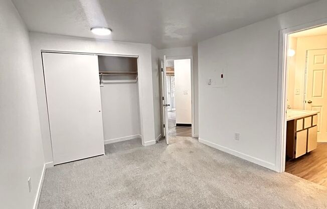 1 bed, 1 bath, 660 sqft, $1,075, Unit H - 037