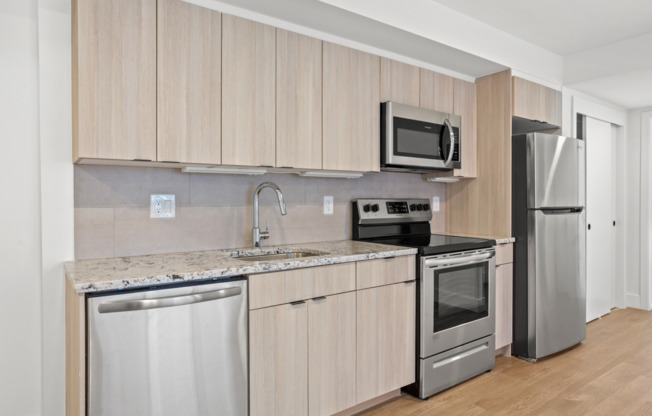 3 beds, 2 baths, 910 sqft, $2,600, Unit 104