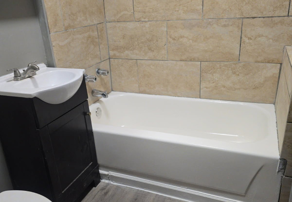 10919 21 S VERNON AVE