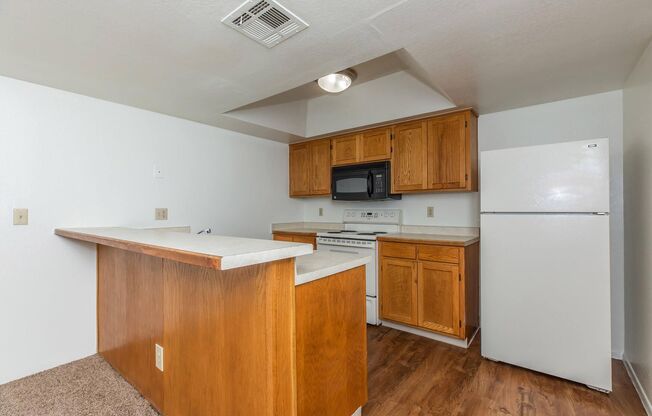 1 bed, 1 bath, 748 sqft, $1,279