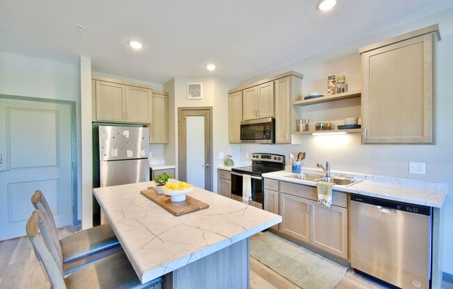1 bed, 1 bath, 784 sqft, $1,375, Unit 13896 - 116