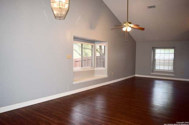 6915 RAINTREE FRST
