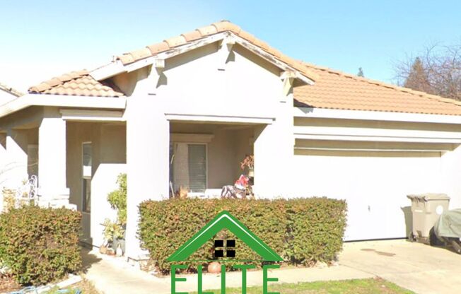 Charming 3 Bedroom, 2 Bath Home in Prime Sacramento Location – Move-In Ready!