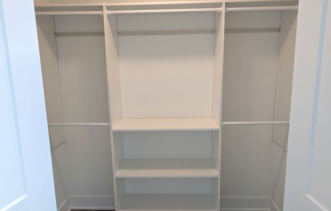 3 beds, 2 baths, 1,289 sqft, $4,199, Unit 205