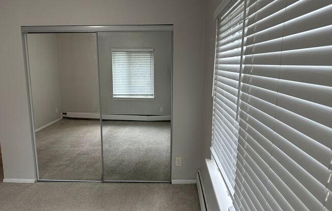 2 beds, 1 bath, 840 sqft, $1,495, Unit 201 (R)