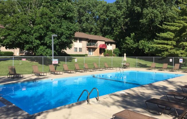 Spacious 2 bed 1 bathroom Condominium