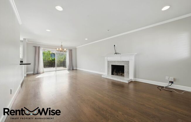 1125 FERNWOOD DR