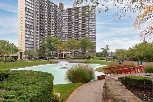 1 Bay Club Drive
