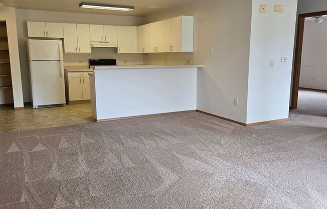 2 beds, 1 bath, 850 sqft, $1,259, Unit PL   7507