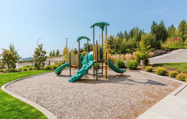 3 beds, 2.5 baths, 1,523 sqft, $2,665, Unit 03-31