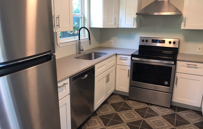 2 beds, 1 bath, $1,650