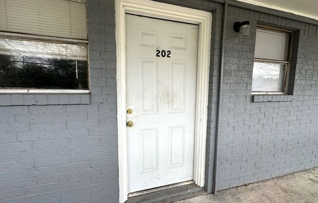 1 bed, 1 bath, 550 sqft, $600