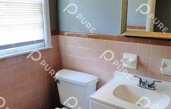 3 beds, 2 baths, $1,295