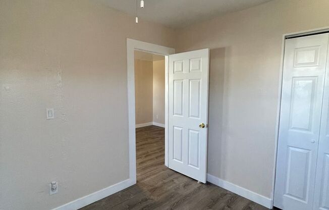 2982 - 2982 1/2 Franklin Ave.