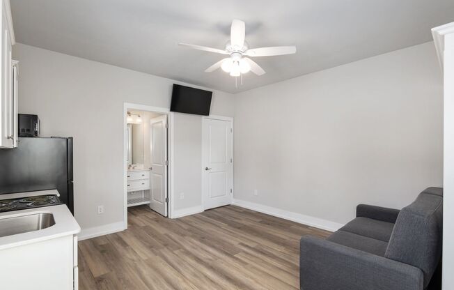 Walking Distance to Campus - Ansley Way STUDIO