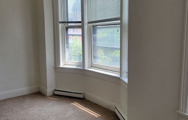 Studio, 1 bath, 450 sqft, $1,149, Unit 50-3