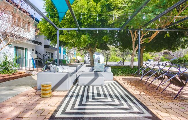 2 beds, 2 baths, 762 sqft, $3,395, Unit 25