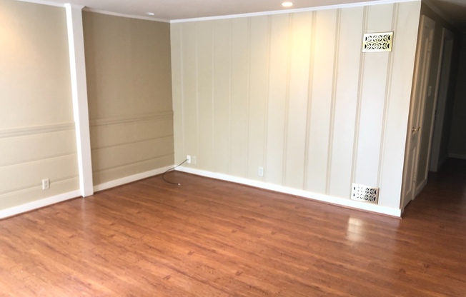 2 beds, 1 bath, $1,250