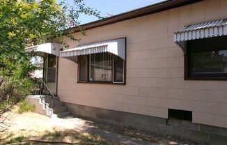 Newly Remodeled 2 Bedroom 1 Bath Home in Sparks