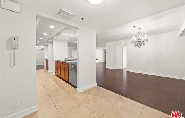 2 beds, 2.5 baths, 1,888 sqft, $7,500, Unit 705