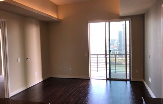 2 beds, 2 baths, 1,155 sqft, $5,805, Unit 1917