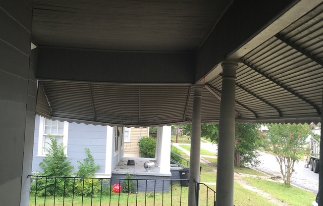 1407 Rhodes Street / Westmoreland A &amp; B