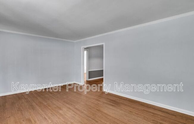 2220 S INDIANAPOLIS