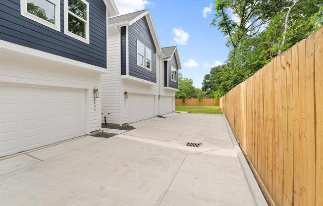 835 PAUL QUINN ST