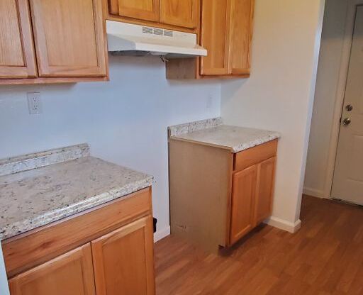 1 bed, 1 bath, 675 sqft, $575, Unit C