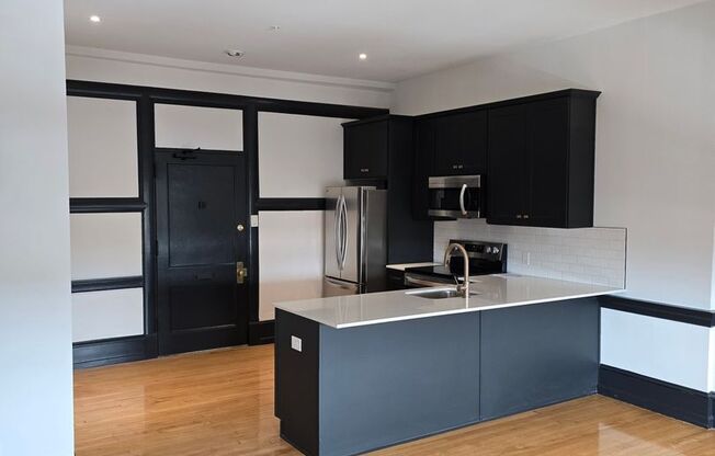 1 bed, 1 bath, 525 sqft, $1,795, Unit 704