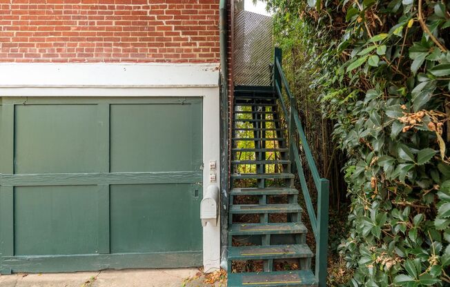 Quaint 1 Bedroom/1 Bathroom Cottage Style Apartment in Richmond ***Available 11/18/24***