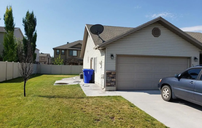 3 beds, 2 baths, $1,850