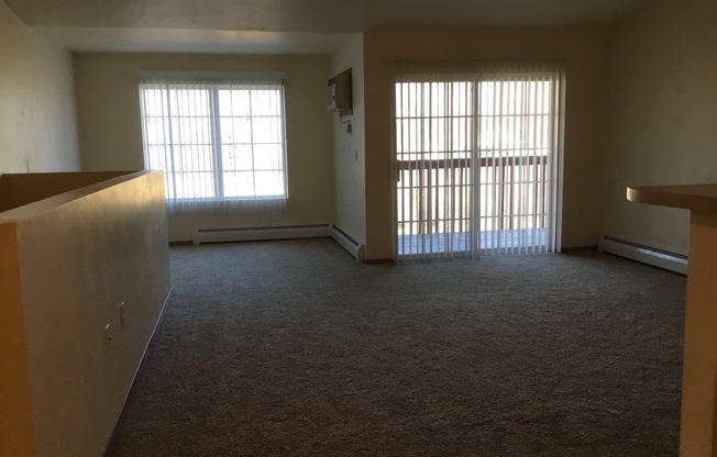 2 beds, 1.5 baths, 1,128 sqft, $1,369.99, Unit 30-05