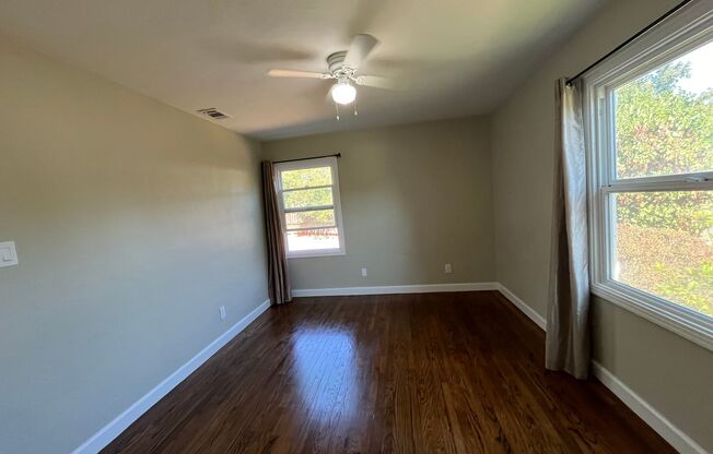 3 beds, 1.5 baths, $2,700