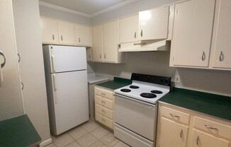 2 beds, 1 bath, $1,700