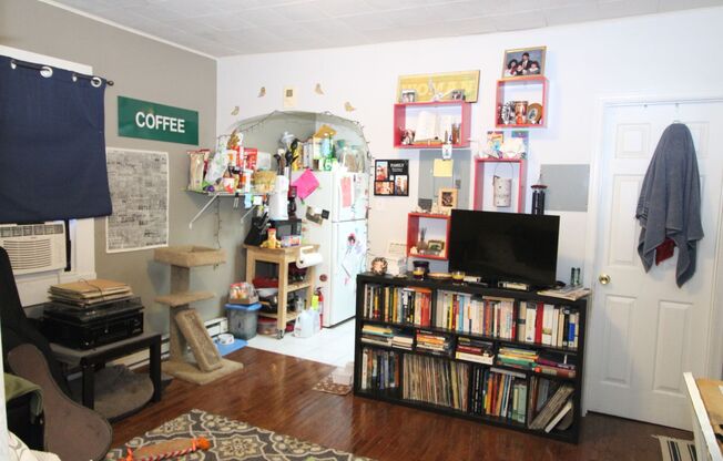One bedroom one bathroom unit in south philly