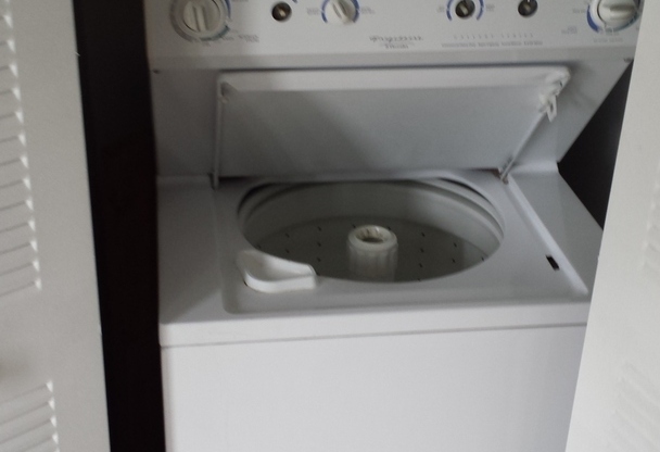 2 Bedroom 2 Bath Townhome convenient to UCF in East Orlando