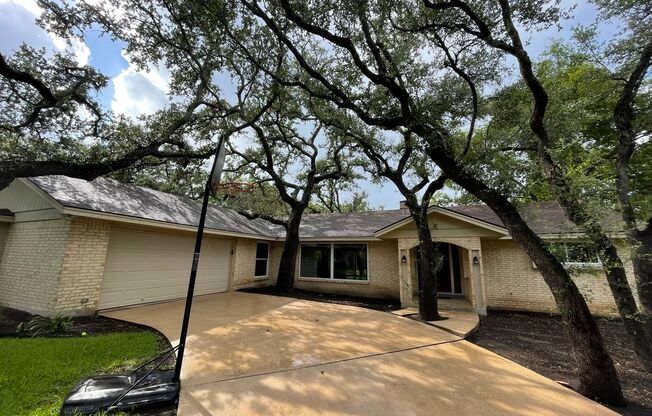 WONDERFUL HOME IN BALCONES VILLAGE (NORTHWEST AUSTIN)